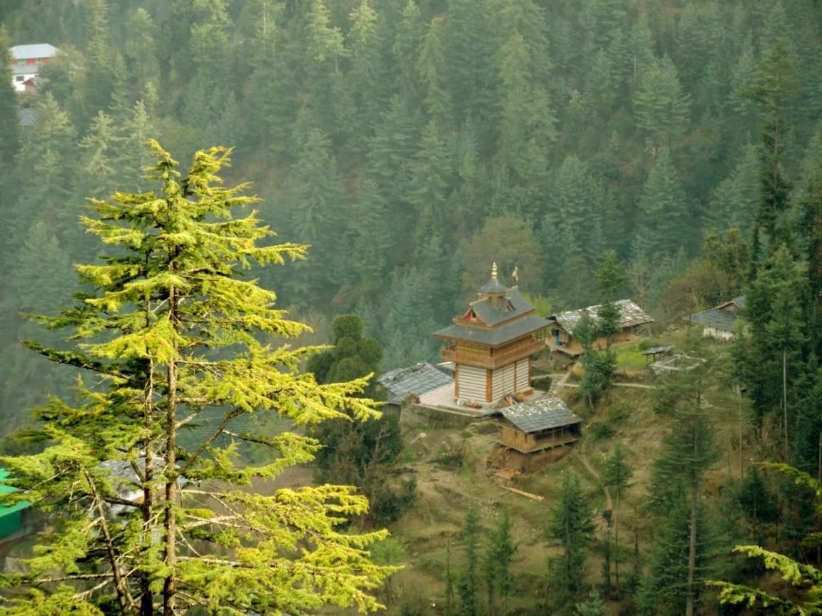 Ishan Log Huts-A Boutique Home Stay Banjar Bagian luar foto