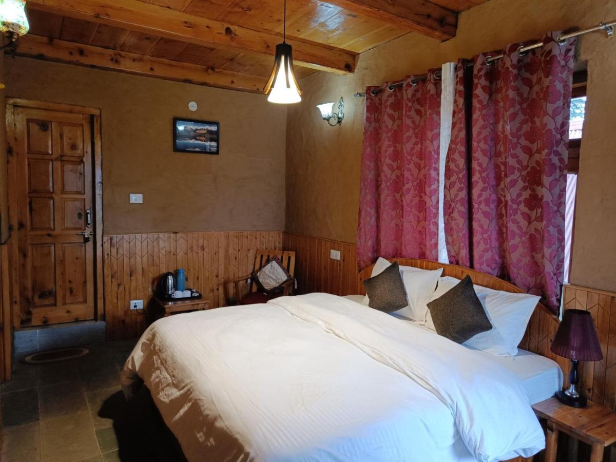Ishan Log Huts-A Boutique Home Stay Banjar Bagian luar foto