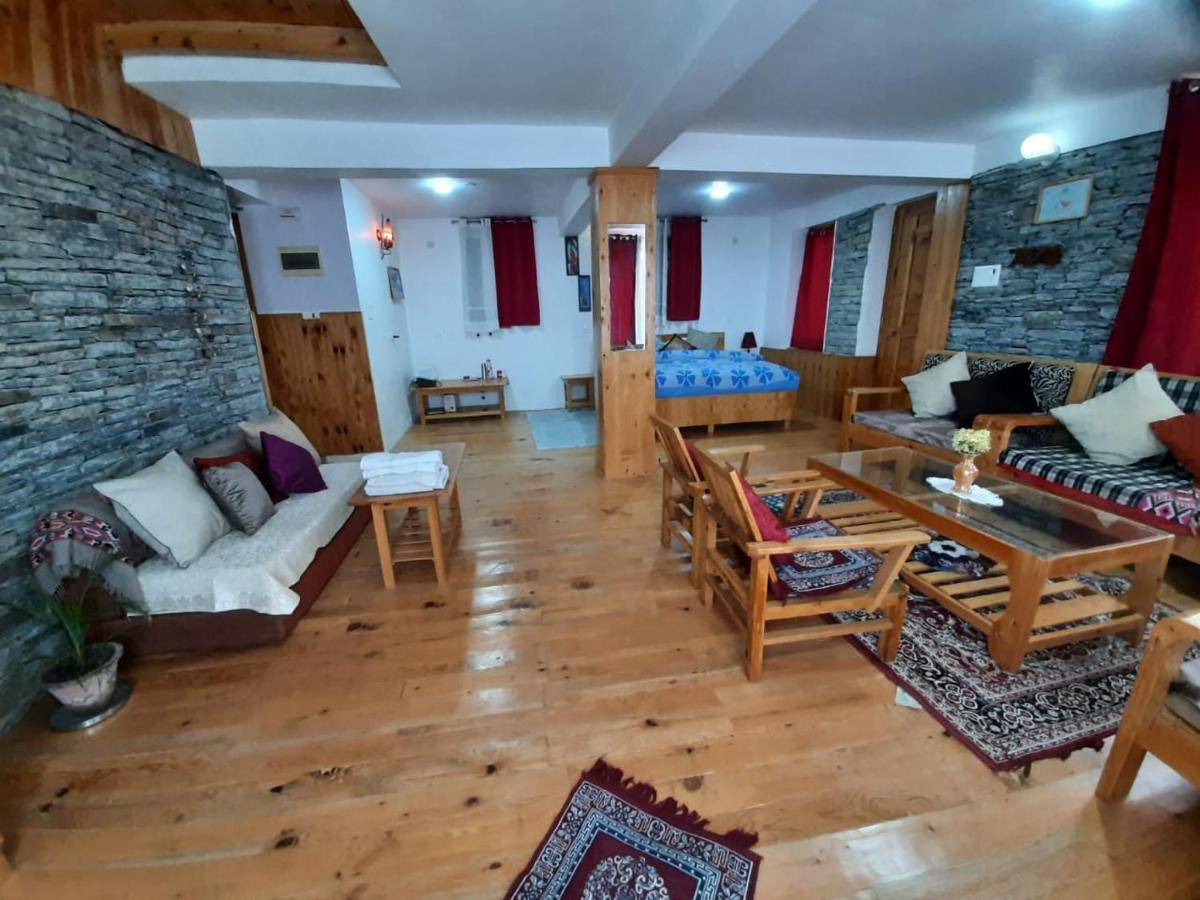 Ishan Log Huts-A Boutique Home Stay Banjar Bagian luar foto